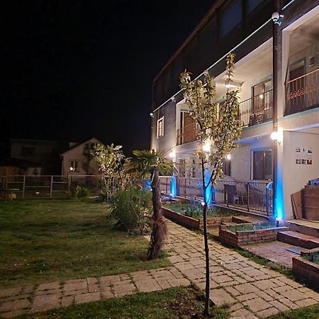 Apsa Butik Hotel Сухуми Екстериор снимка