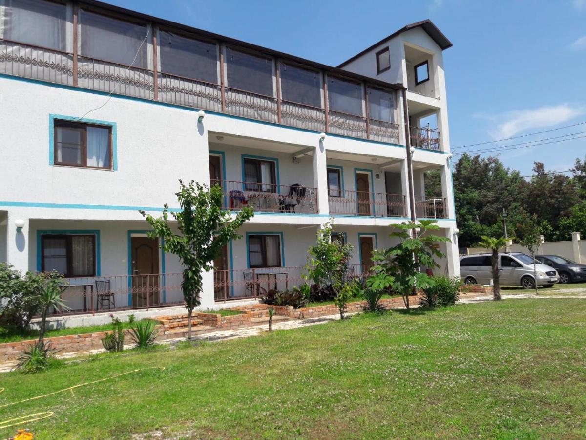Apsa Butik Hotel Сухуми Екстериор снимка