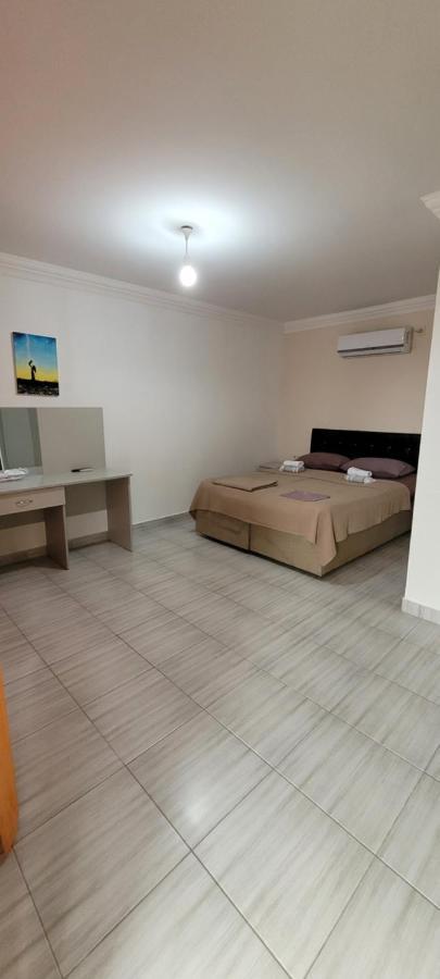 Apsa Butik Hotel Сухуми Екстериор снимка