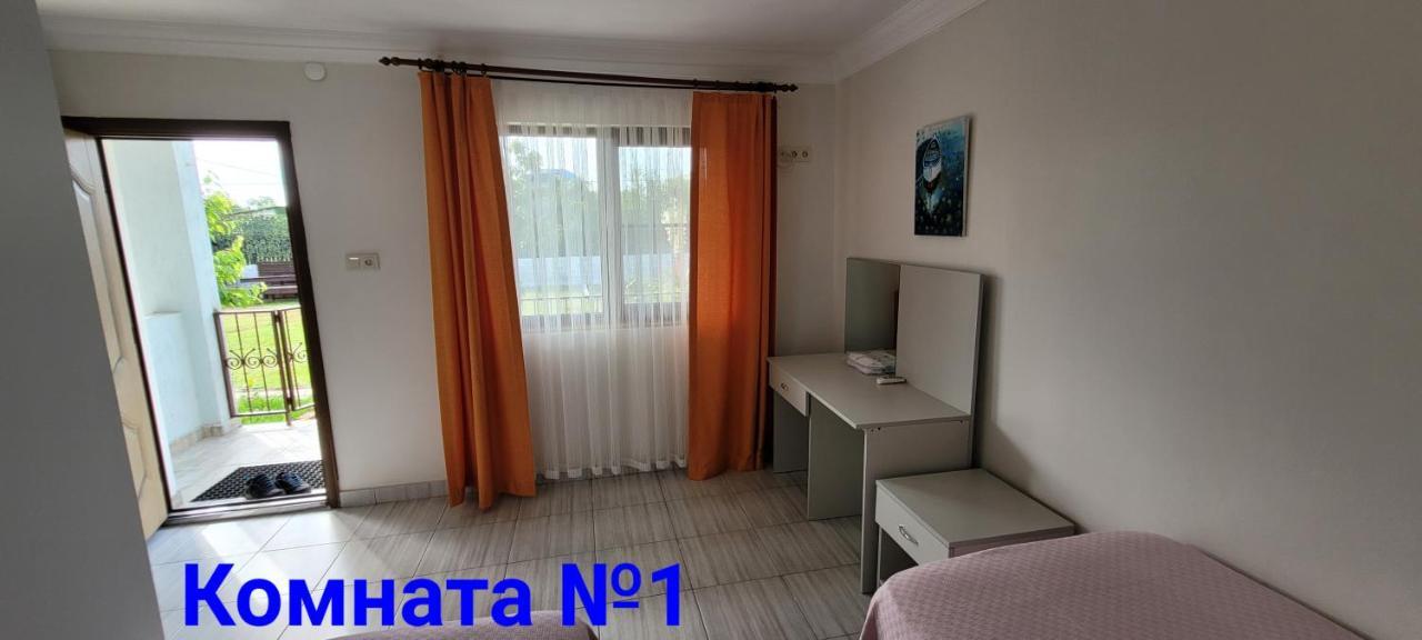 Apsa Butik Hotel Сухуми Екстериор снимка