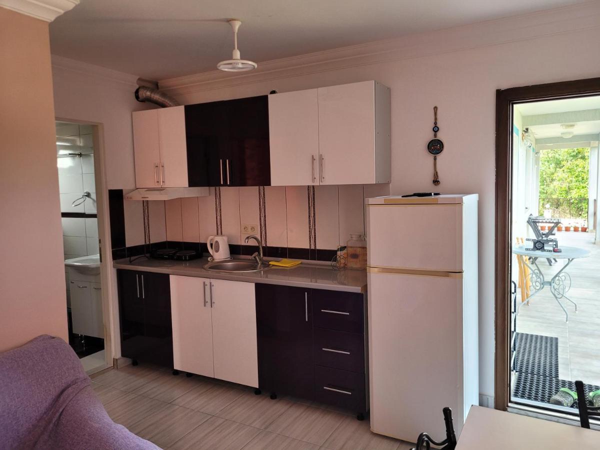 Apsa Butik Hotel Сухуми Екстериор снимка