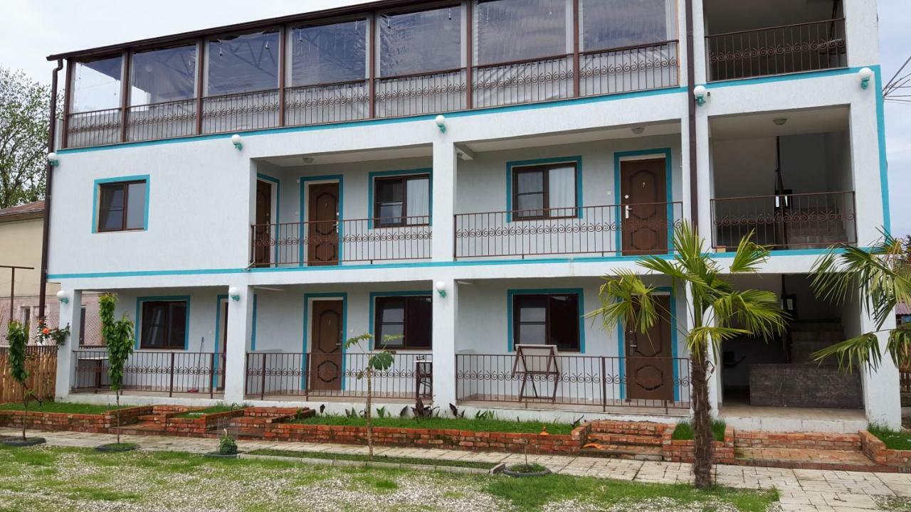 Apsa Butik Hotel Сухуми Екстериор снимка