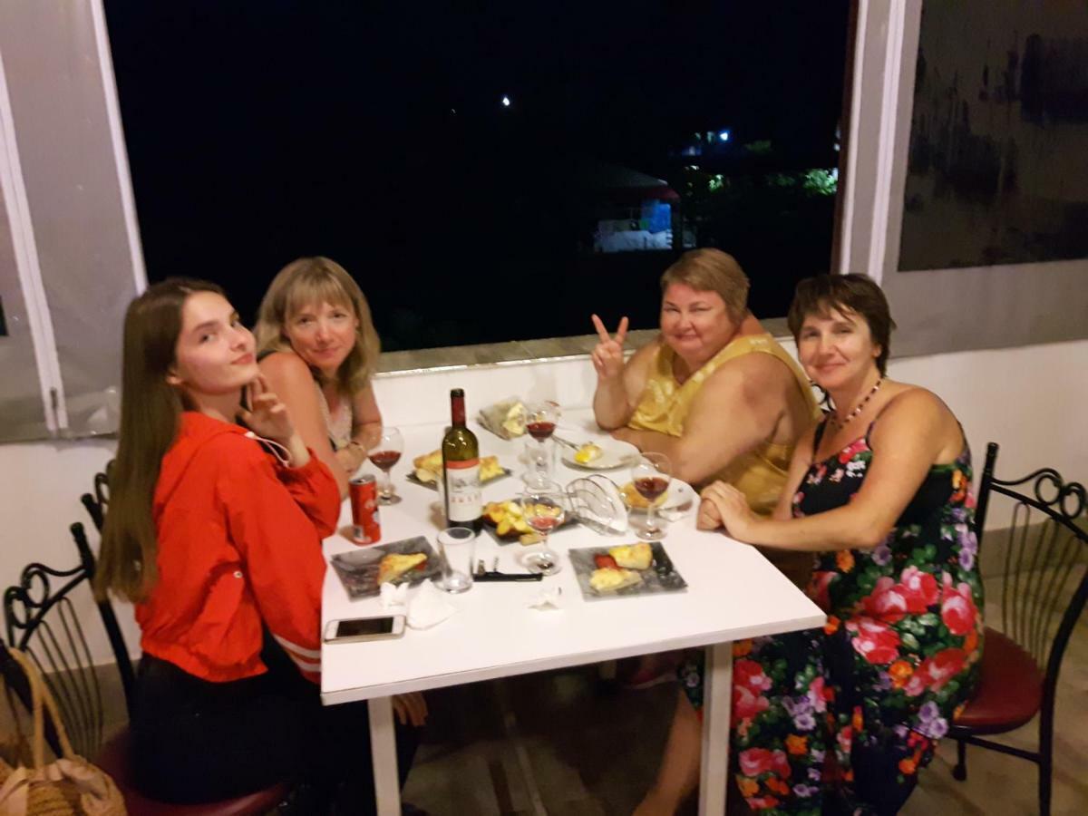 Apsa Butik Hotel Сухуми Екстериор снимка