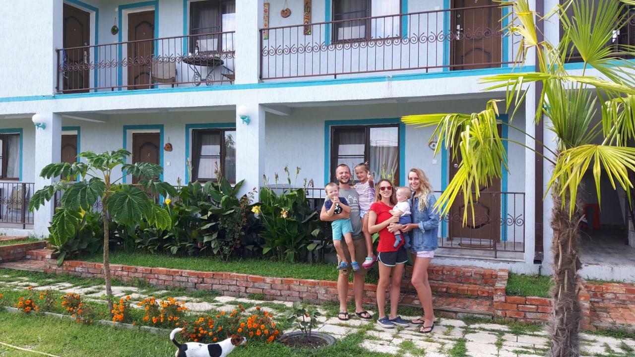 Apsa Butik Hotel Сухуми Екстериор снимка